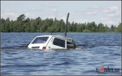 1296616081_underwater-venicle-12.webp