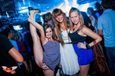 Веселые девчонки.webp