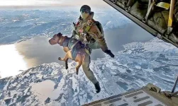 Doggie_Paratrooper,_EuroPics.webp