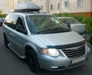 480 Chrysler Town & Country.webp