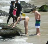 1359109845_its_hard_not_to_stare_when_you_see_these_in_public_place_05.webp