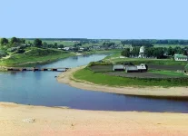 Bridge_over_Vazuza_and_Volga_in_Zubtsov_.webp