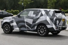 1340985674_pervye-izobrazheniya-novogo-range-rover-sport-1340729640-6.webp