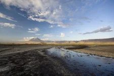 99316353_large_natron_lake__5_.webp