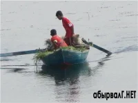 рвать траву.webp