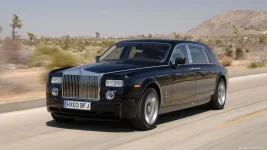 rolls-royce-phantom-2007-images-89151.webp