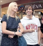 11912290.webp