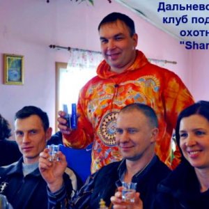 Олег, Дима, Леша, Марина, подняли тост  "Как хорошо что все мы здесь сегодня собрались!!!"