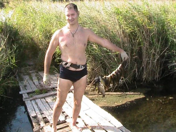 Без костюма долго не поныряешь....