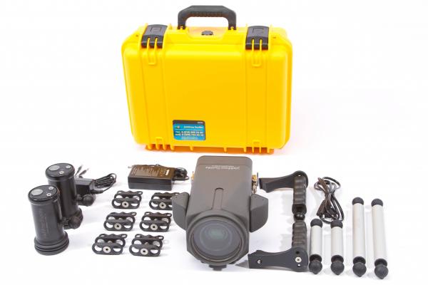 Готовый комплект для подводной видеосъемки: бокс, видеокамера, широкоугольный конвектор, армы, зажимы, два фонаря, кейс для транспортровки