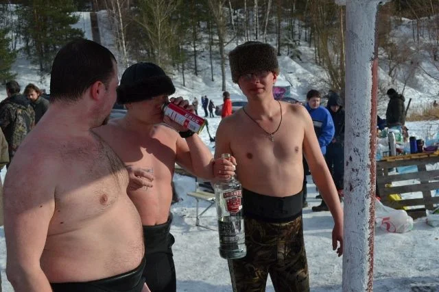 группка товарищей))