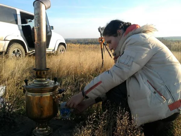 КОП
2010 - Осенний коп. Закрытие сезона.
"Философская чайная церемония в полях". :))