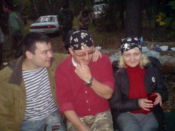 напилисяяя мы пьяяяныыы.... не дойдем мы до дооооммуууу )))