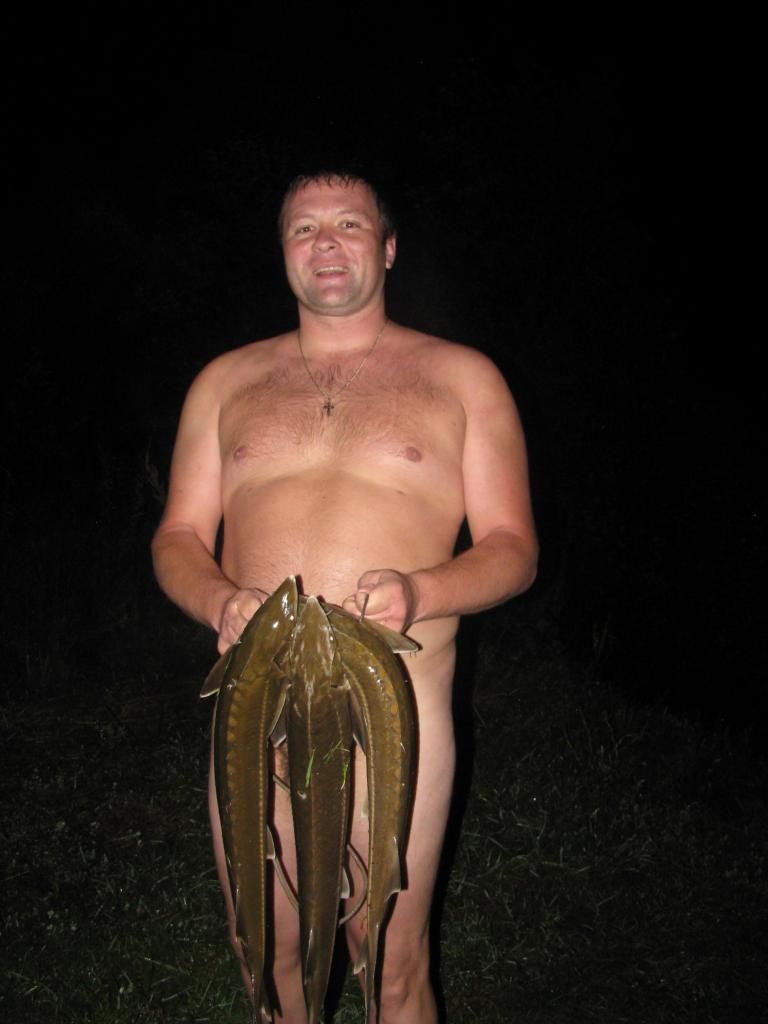 Осетровые нерестятся )))))))