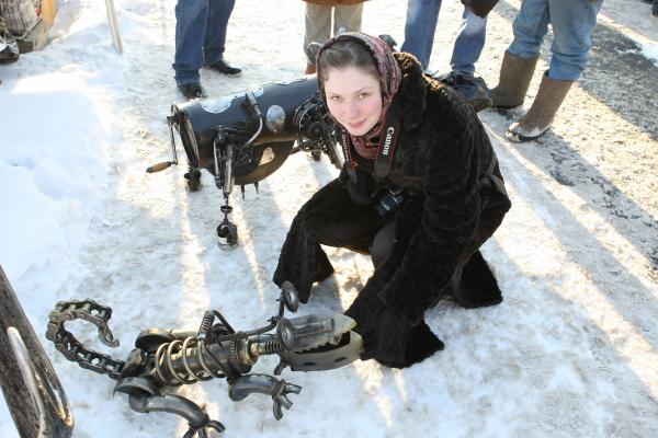 ОТДЫХ
Февраль 2010 - Москва. Вернисаж.