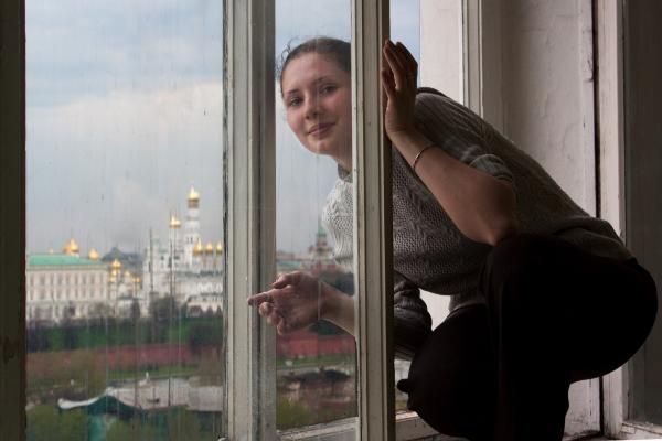 ОТДЫХ
Май 2011 - Шпионская съемка :)) Кремля из знаменитого дома на набережной.