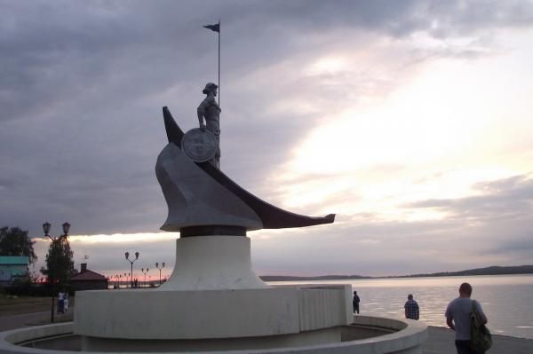Памятник