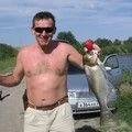 Толстый (в очках) лобик (на крючке)!
