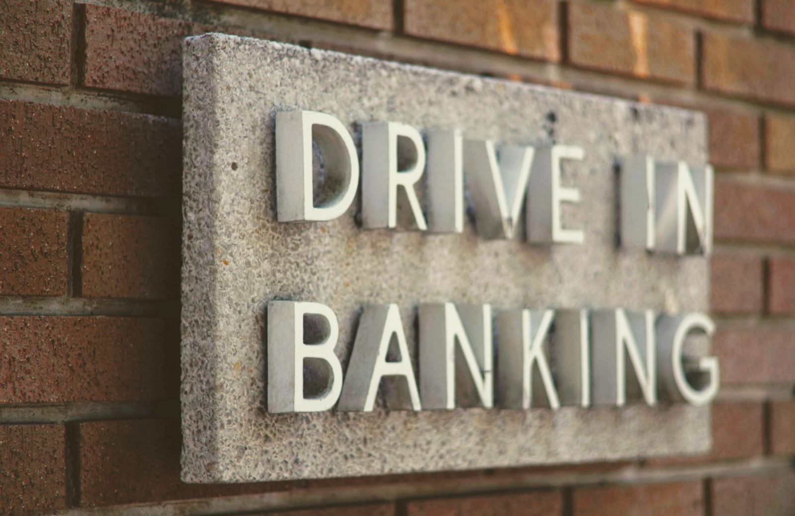 shokiruyushhij-prognoz-saxo-bank-na-sleduyushhij-god-neft-po-100-rost-rublya