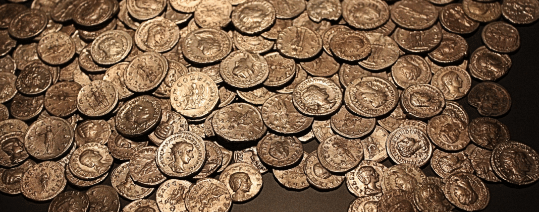 freedivers-find-trove-of-ancient-roman-gold-coins freedivers-find-trove-of-ancient-roman-gold-coins
