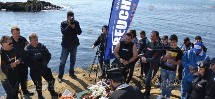 Дайверы-в-Поморие-встретили-Пасху-под-водой Дайверы-в-Поморие-встретили-Пасху-под-водой