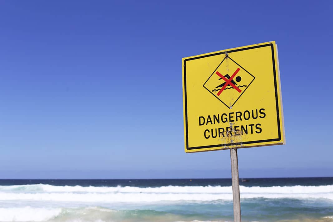 beach-safety-signs-could-improve-safety-&-prevent-drownings beach-safety-signs-could-improve-safety-&-prevent-drownings