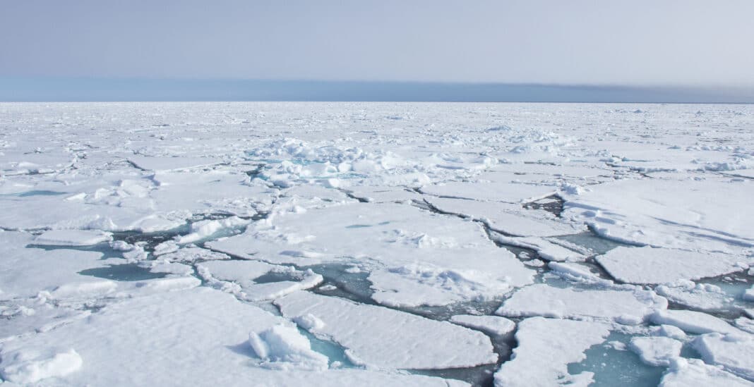 arctic-sea-ice-freeze-thaw-cycle-highlights-the-effects-of-climate-change arctic-sea-ice-freeze-thaw-cycle-highlights-the-effects-of-climate-change
